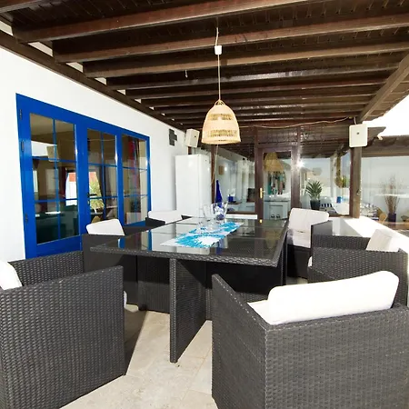 Villa Lucy - By Az *